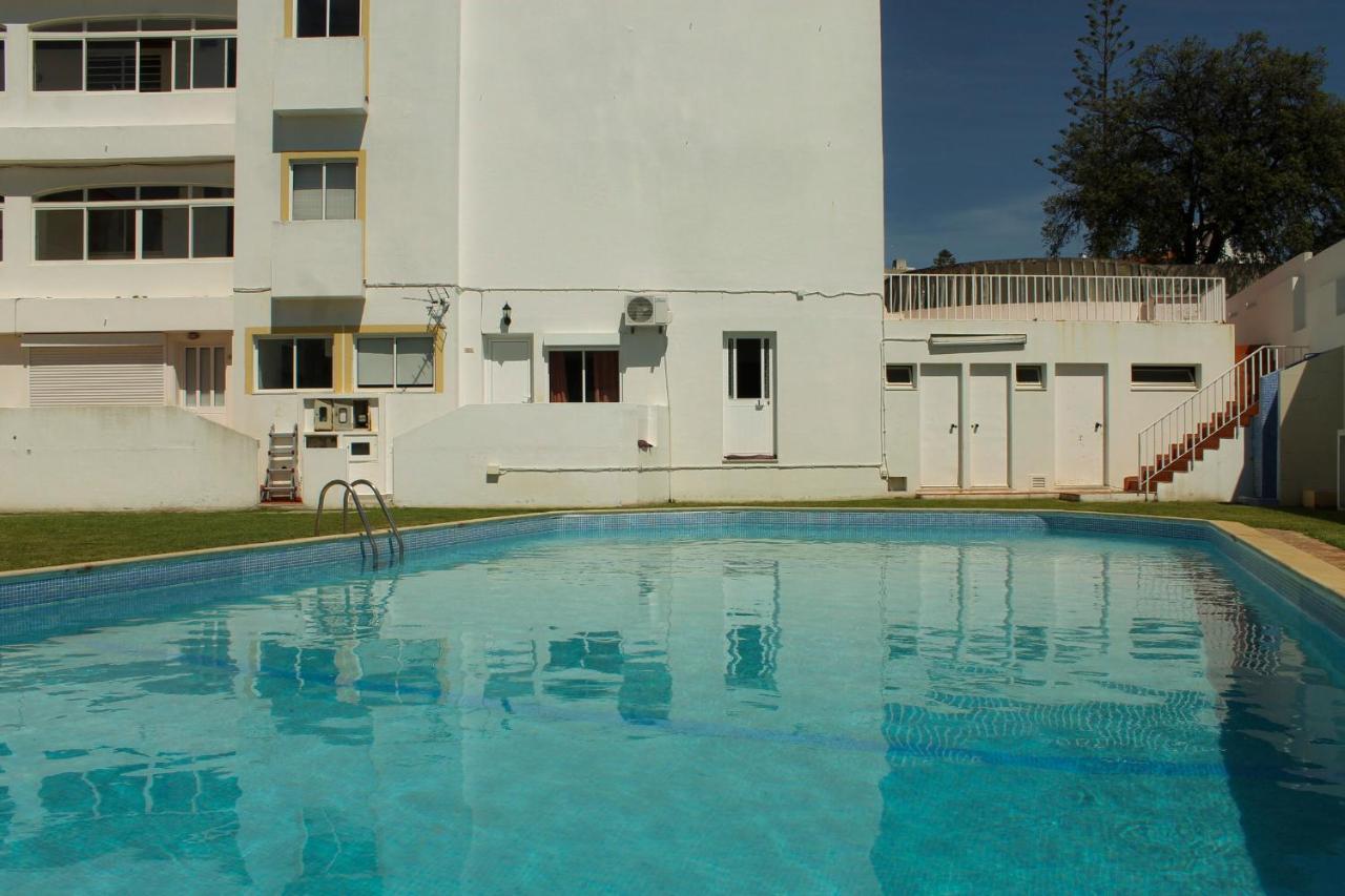 T1 - Acacias With Pool Montechoro Next To The Swimming Pool Of Jupiter * Albufeira