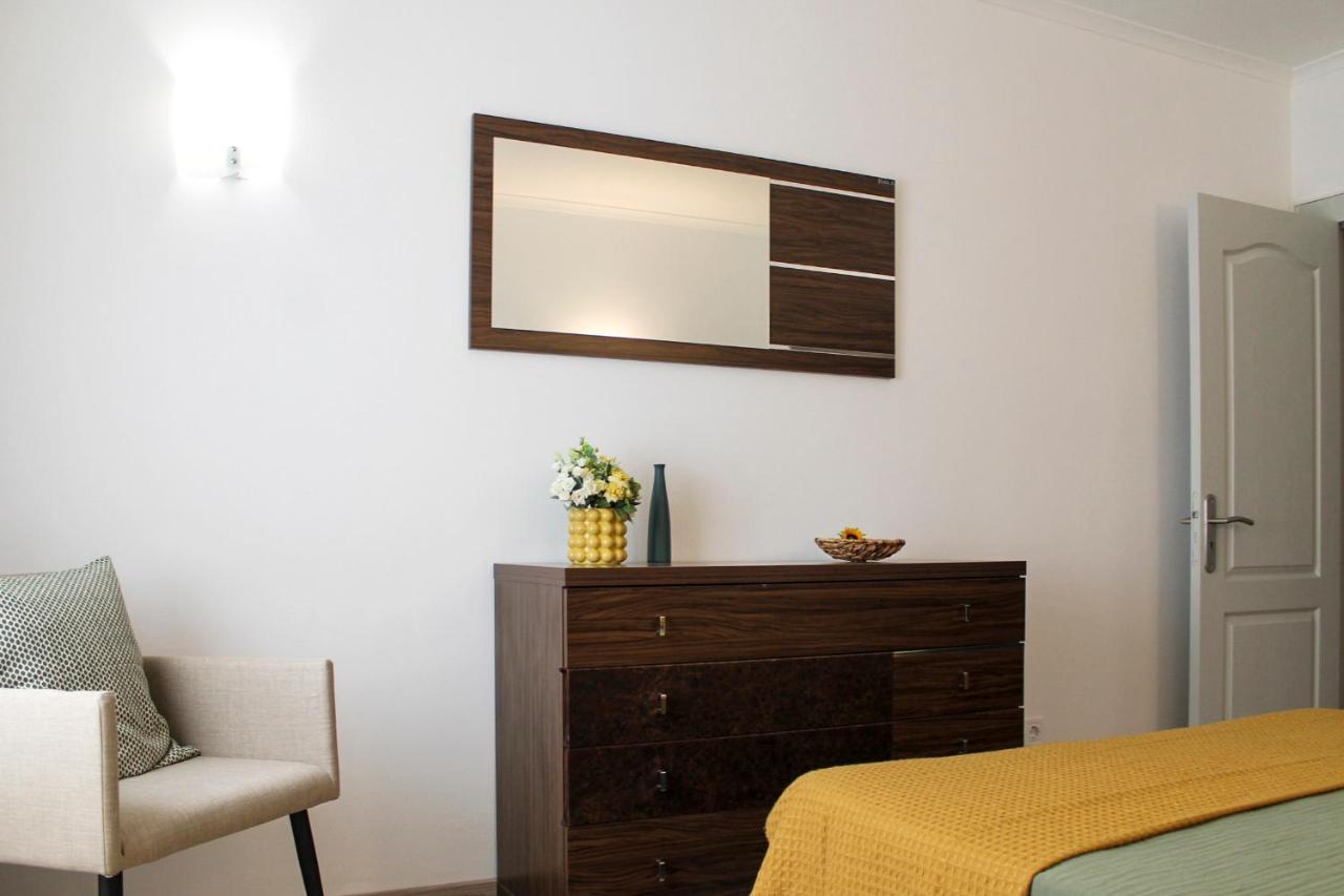 T1 - Acacias With Pool Montechoro Next To The Swimming Pool Of Jupiter Apartment